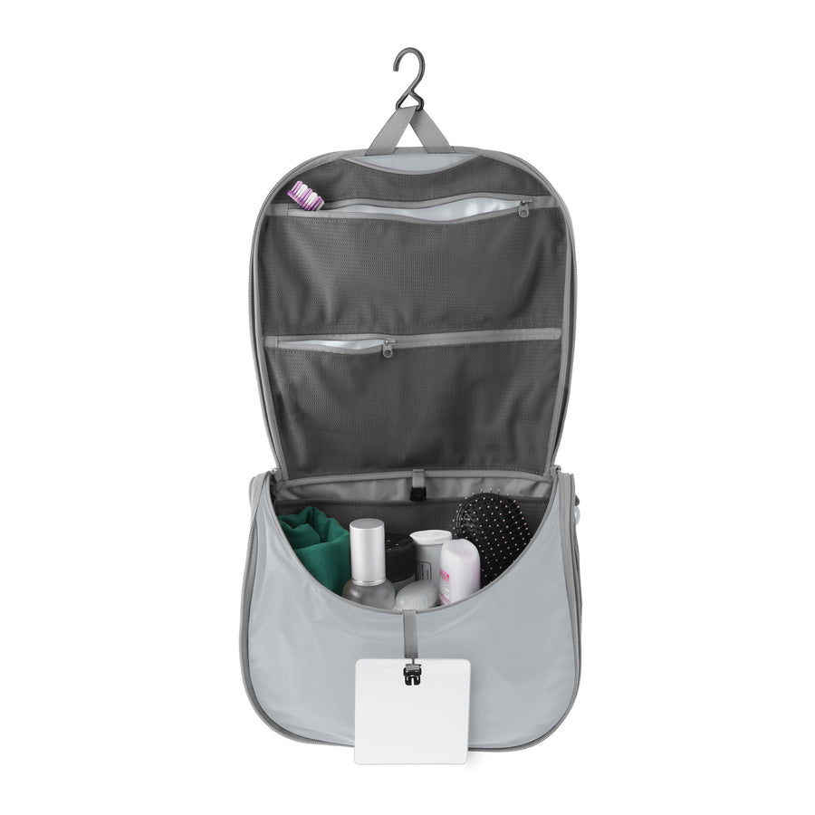 L / HighRise Grey || Hanging Toiletry Bag
